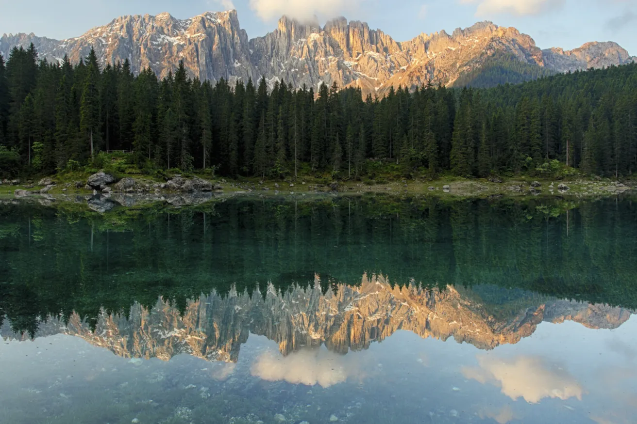 Media Name: mountains-lake-trees.jpg